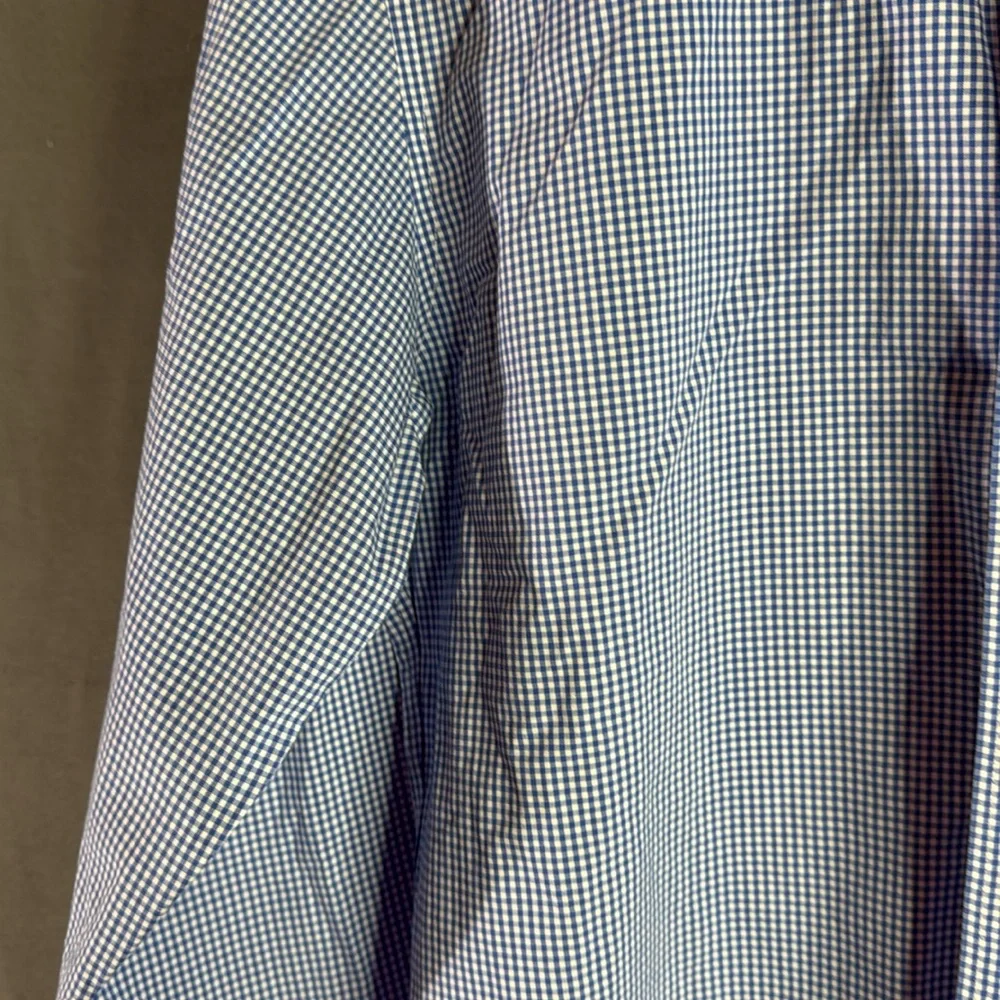 J.Crew Men's Blue Checkered Shirt‎ size medium button-down